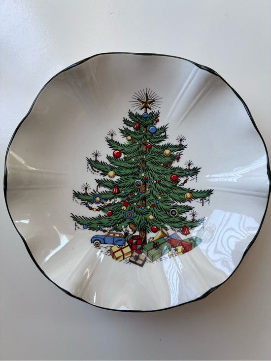 Cuthbertson Other - Cuthbertson Original Christmas Tree Fluted Holiday Candy Dish